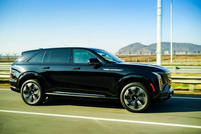 캐딜락 에스컬레이드IQ.