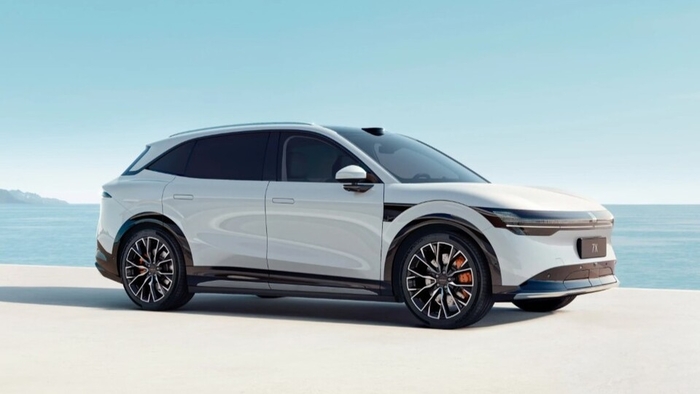 지커 고급 전기차 7X.