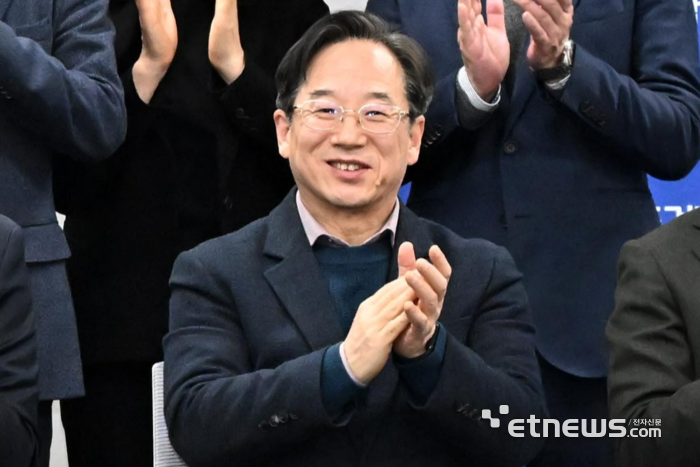 김두현 건국대 교수. 2025년 과학정보통신의 날 '홍조근정훈장'을 수훈했다. 전자신문DB