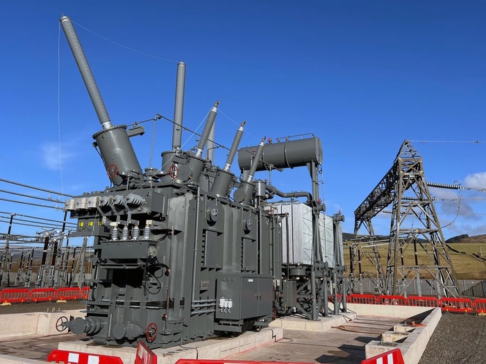 효성중공업이 2025년 영국 스코틀랜드에 설치한 초고압변압기. 효성중공업