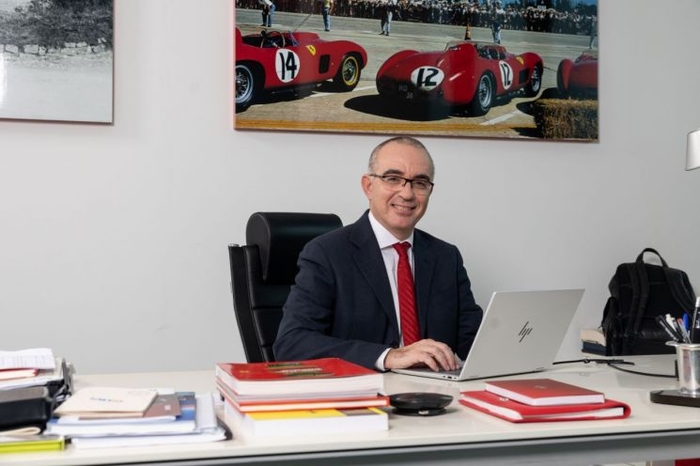 에르네스토 라살란드라 페라리 최고 연구개발 총괄.