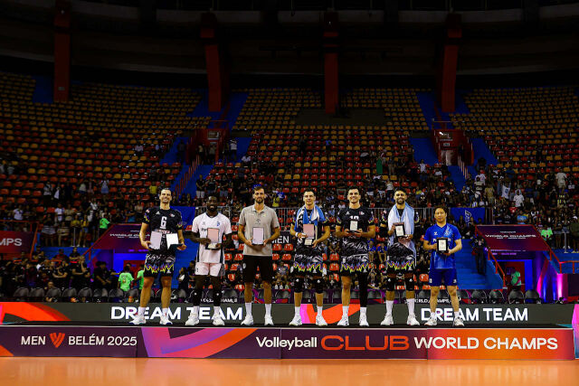 대회 베스트 7 수상자들./Volleyballworld