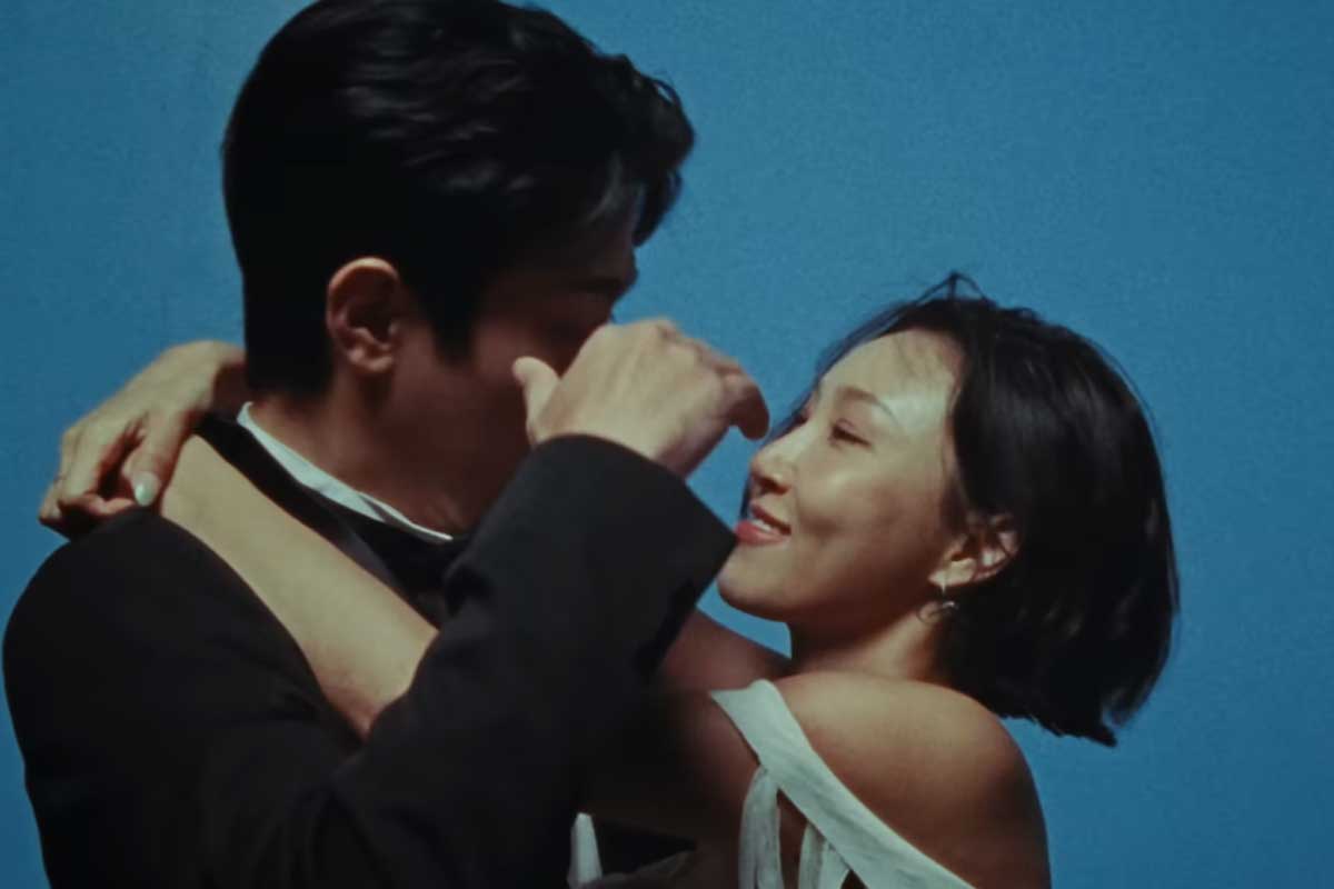 출처 : 화사 'Good Goodbye' MV