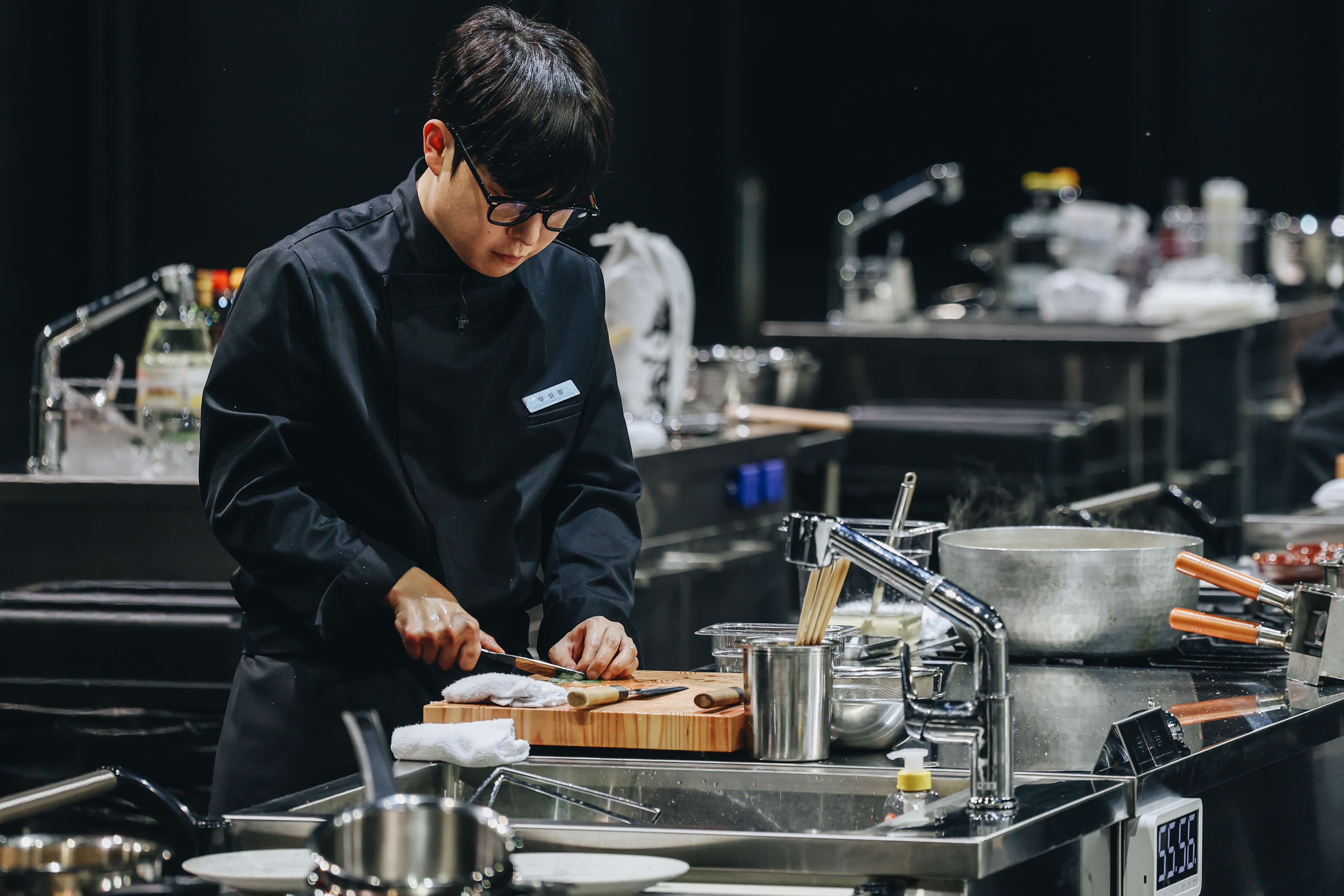 '흑수저' 무쇠팔의 모습. 사진제공=넷플릭스