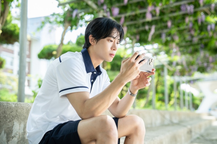 '오늘 밤, 세계에서 이 사랑이 사라진다 해도'의 한 장면. 사진제공=바이포엠스튜디오