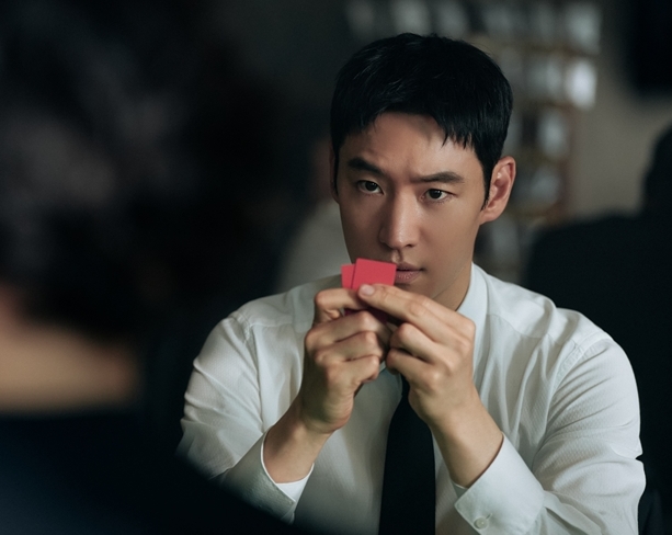 도박판 접수에 나서는 김도기. 사진제공=SBS