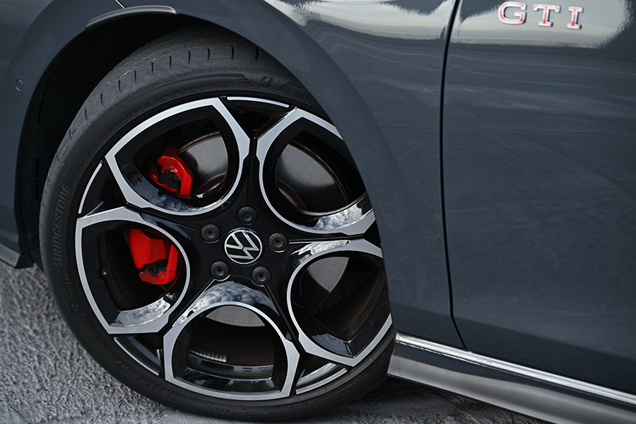 폭스바겐 골프 GTI. 사진: 김학수 기자