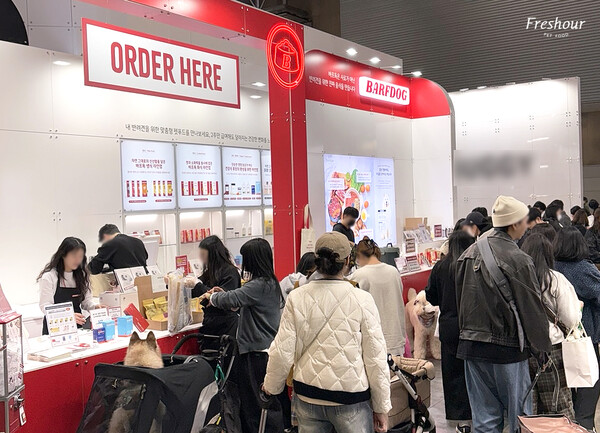 서울시 산하 서울 AI 허브 기업인 프레쉬아워가 ‘2025 메가주(Megazoo)’ 펫 박람회에 참여했다. / 프레쉬아워