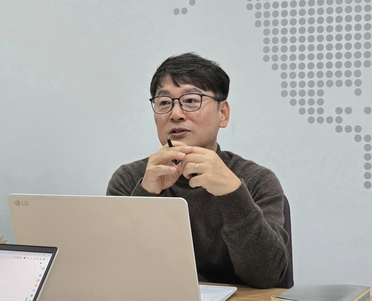 박중현 큐브리드 전무가 IT조선과 인터뷰 하고 있다. / 홍주연 기자