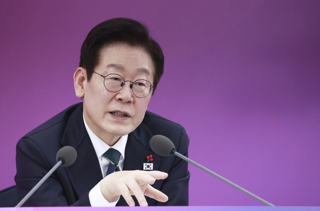 President Lee Jae Myung speaks during a policy briefing by the Ministry of Oceans and Fisheries in the southeastern city of Busan on Tuesday. (Yonhap)
