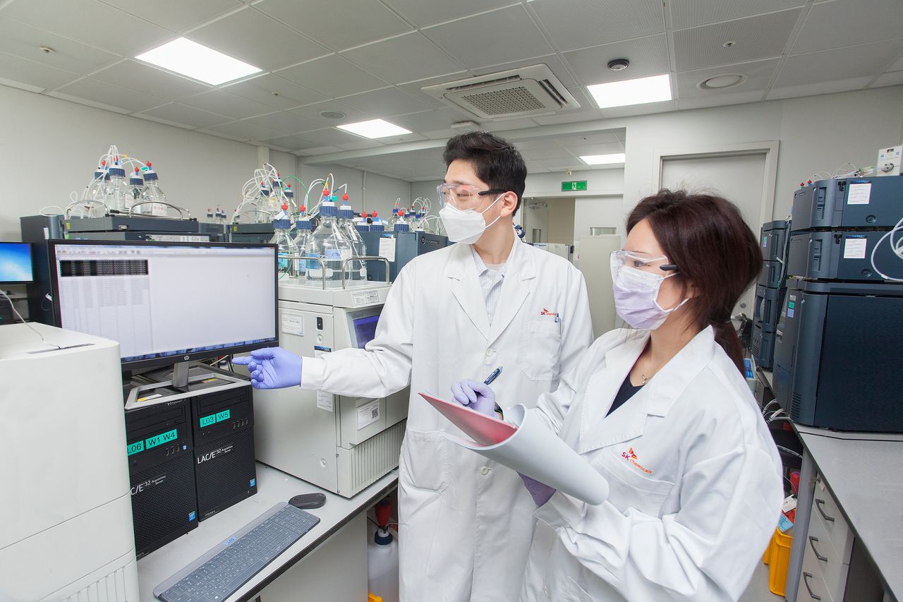 SK Chemicals researchers study new drug development. (SK Chemicals)