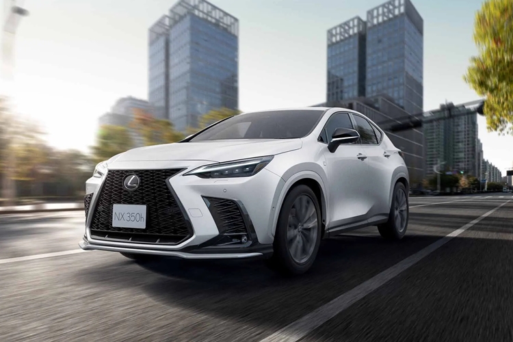 BMW·벤츠·테슬라 3사를 제외한 수입차 모델 중 렉서스 NX 하이브리드가 가장 많이 판매된 SUV에 등극했다. / 렉서스