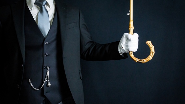 AI 도입 시 '도어맨 오류(doorman fallacy)'에 빠지지 않도록 유의해야 한다 [사진: 셔터스톡]