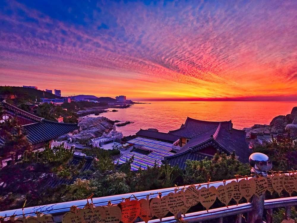 용궁 사찰의 아침 / 사진=부산사진공모전 입선@부산광역시 기장군