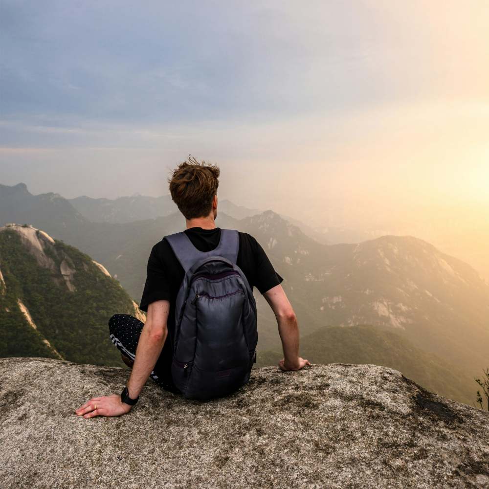 외국인도 찾는 북한산 일출 / 사진=unsplash@Janis Rozenfelds