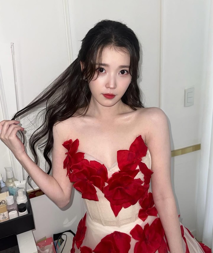  引用：IUのSNSアカウント