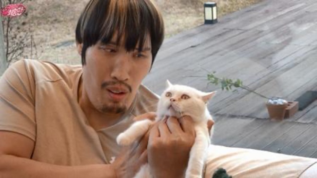  引用：SKブロードバンド「キーリングナム チェ・ホンマン」