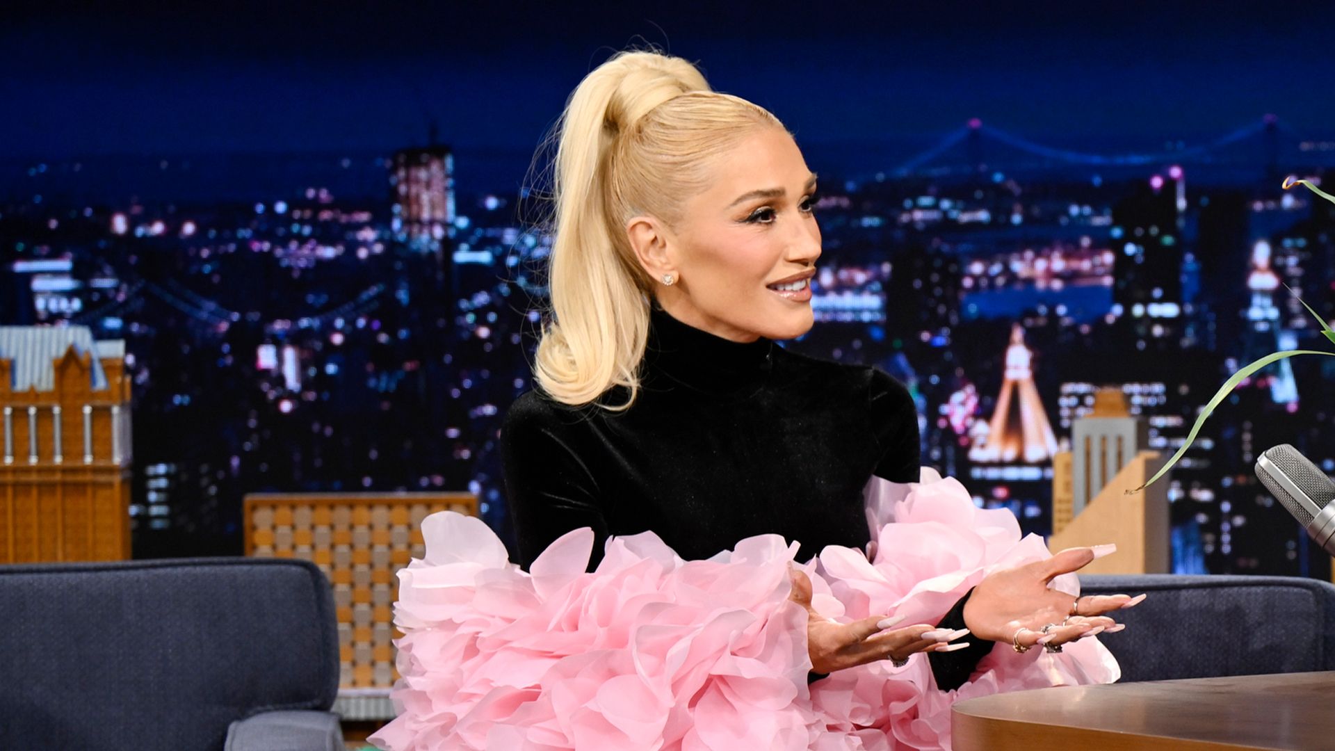 Credit: Instagram / gwenstefani