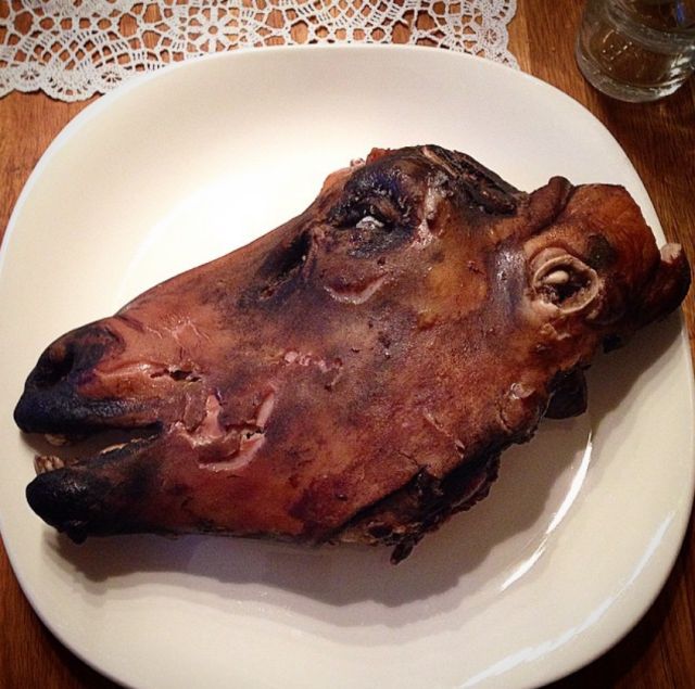 引用：アイスランド料理「スヴィーズ」／SNS