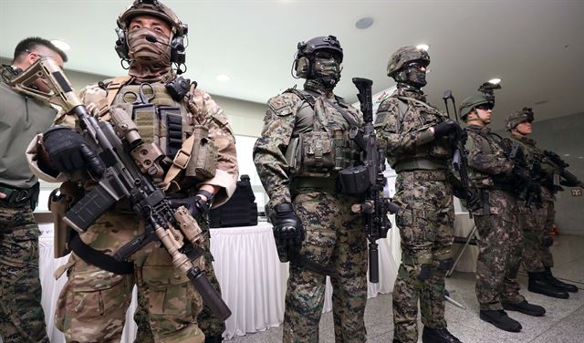 월드트렌드, Now] “병력 효율적 조정한 정예군 체제... 통일한국 군사력 세계 6위로 껑충” | 한국일보