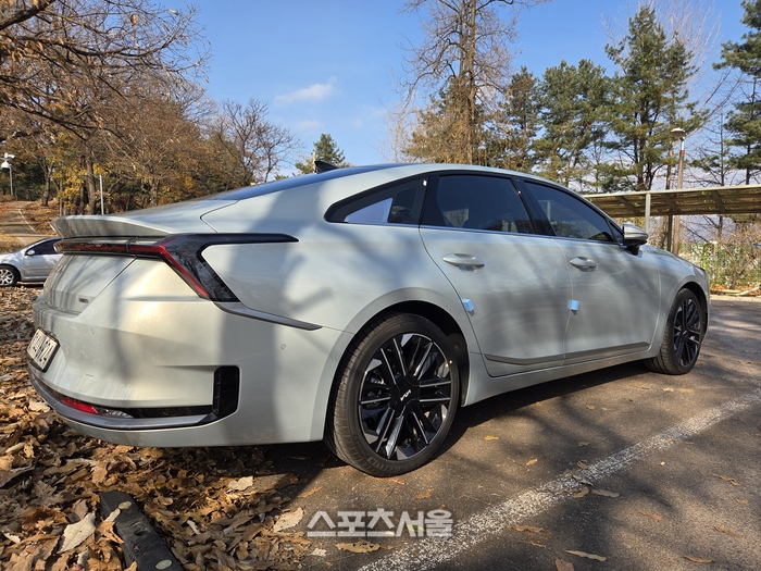 기아 더 뉴 K8 1.6 터보 하이브리드. 양평 | 원성윤 기자 socool@sportsseoul.com