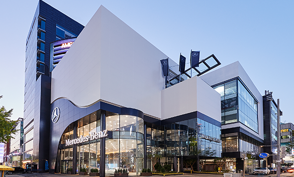 한성자동차 메르세데스-벤츠 강남 전시장. 사진 | 한성자동차