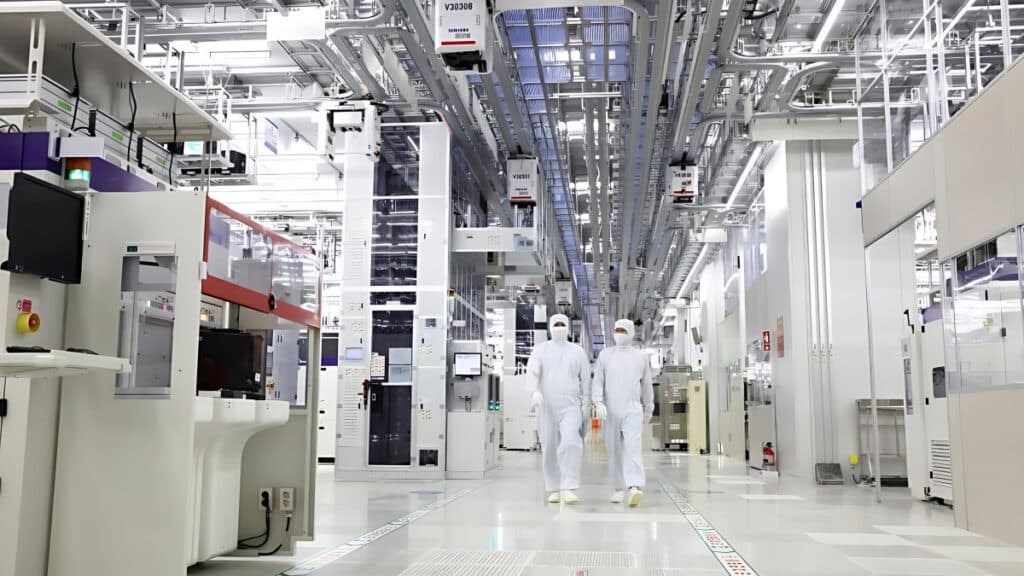 Samsung D-RAM Reclaims First Place (9)