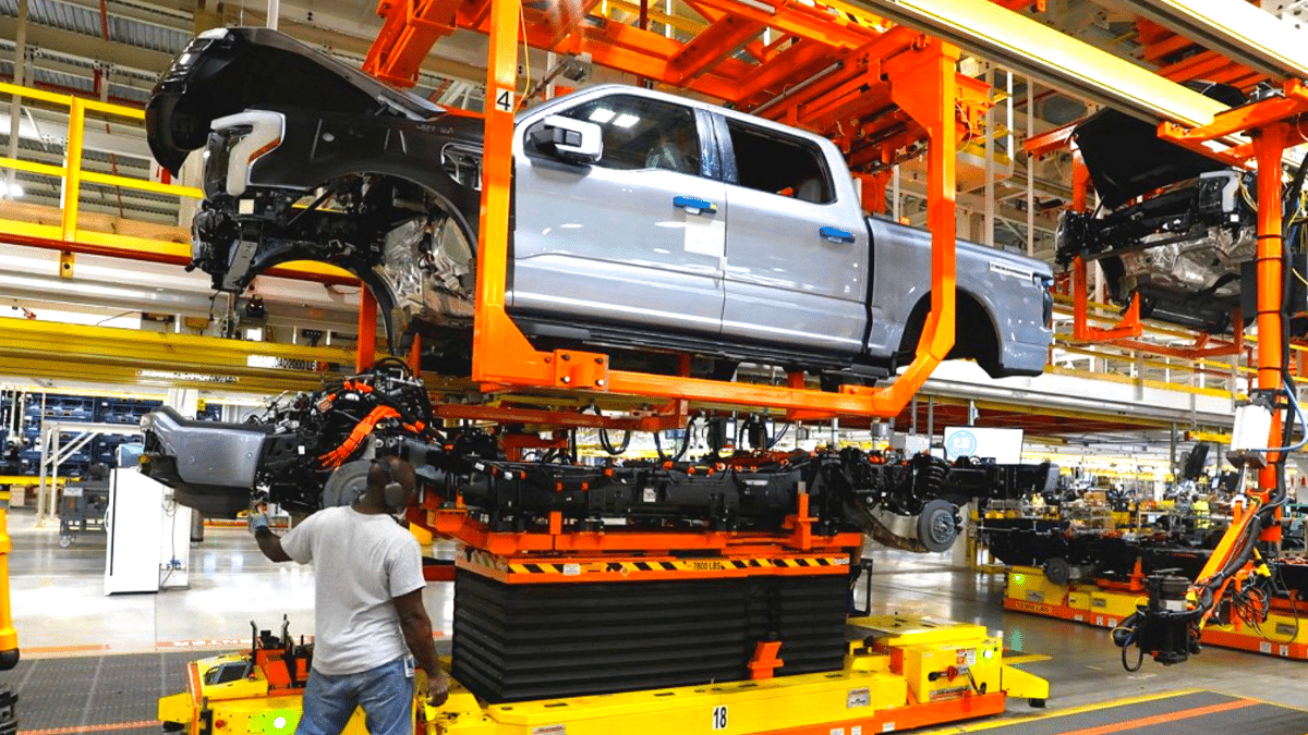 포드 F-150 라이트닝 단종