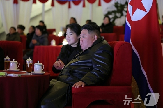  The Rodong Sinmun, the official newspaper of North Korea\'s Workers\' Party, reported on Thursday that the 2026 New Year Celebration Performance was successfully held at the May Day Stadium in Pyongyang / Rodong Sinmun