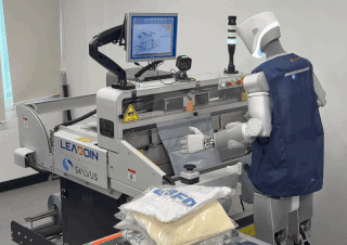 Lotte Global Logistics is conducting a proof-of-concept study on bipedal AI humanoid robots / Provided by Lotte Global Logistics