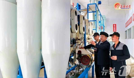  North Korea\'s Pakchon County Grain Management Office / Rodong Sinmun