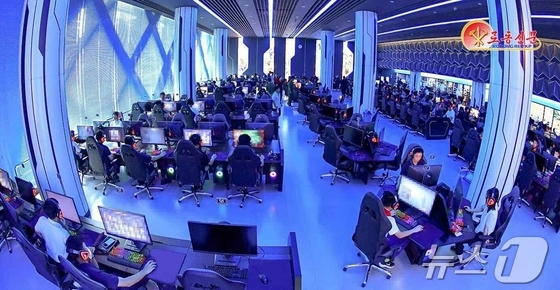 The interior of the Computer Arcade located in the Hwasong District of Pyongyang, North Korea. It looks almost identical to South Korea\'s internet cafes / Rodong Sinmun