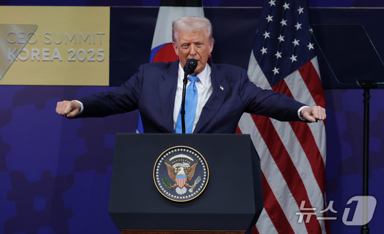 U.S. President Donald Trump delivers a speech at the 2025 APEC CEO Summit held at the Gyeongju Arts Center in Gyeongju, North Gyeongsang Province, on October 29 last year 2025.10.29 / News1