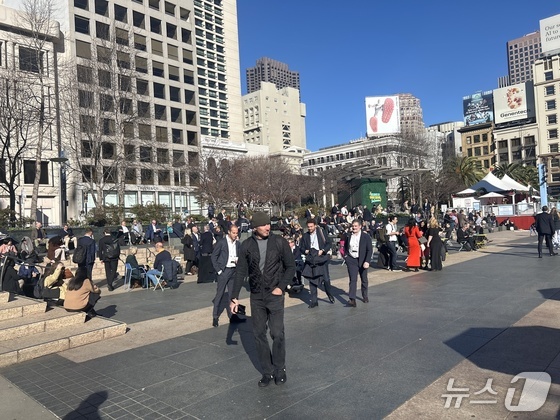  On Monday, Union Square near The Westin St. Francis Hotel in San Francisco, California, U.S., where the J.P. Morgan Healthcare Conference is being held, is bustling with conference attendees 2026.1.12 / News1