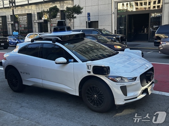  San Francisco\'s self-driving taxi Waymo 2026.1.12 / News1