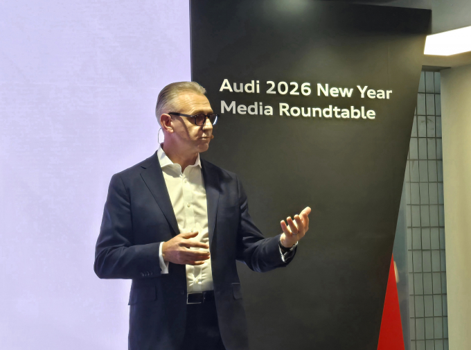 15일 '2026년 신년 미디어 행사'에서 발표 중인 스티브 클로티 아우디코리아 사장의 모습. /사진=김이재 기자