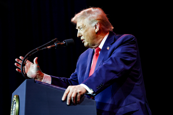 미국 백악관이 자동차 판매가 증가했다며 트럼프 행정부 정책 성과를 강조했다. 사진은 도널드 트럼프 미국 대통령이 지난 6일(현지시각) 미국 워싱턴D.C 케네디센터에서 열린 하원 공화당 의원 연례 정책 회의에 참석해 연설한 모습. /사진=로이터