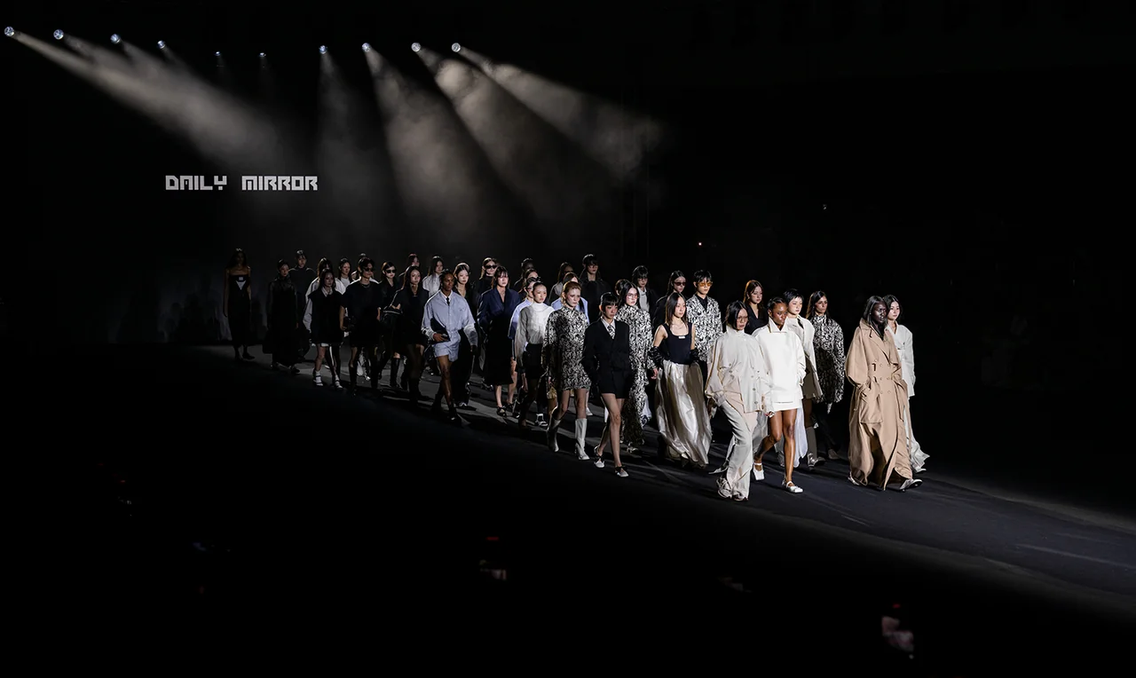 &nbsp;     Seoul Fashion Week