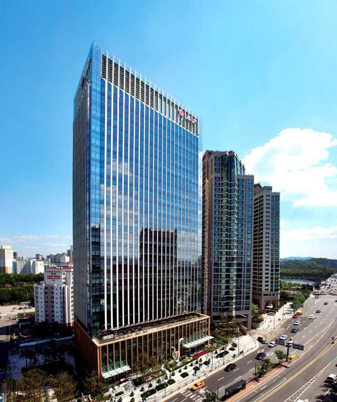 용산사옥 전경(주간1)_ (1)