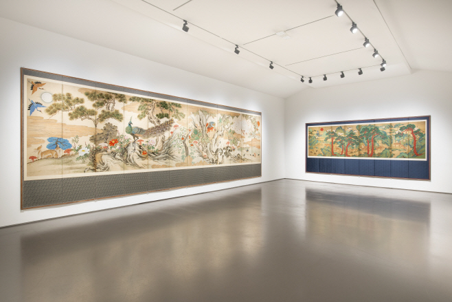 [갤러리현대] 《장엄과 창의 한국 민화의 변주》 전시 전경 이미지, 갤러리현대, 서울, 2026_1층 (5)