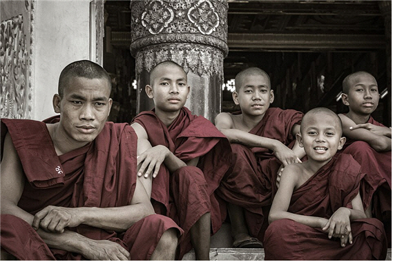 미얀마 승려들 (2018년)