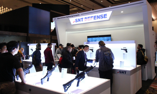 1. 미국 Shot Show 2026 전시회 부스 운영 모습