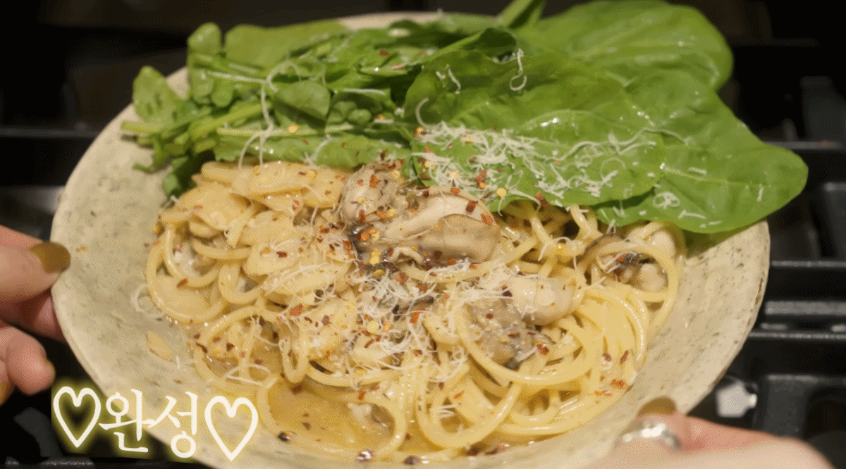 완성된 굴 파스타 / 유튜브 채널 