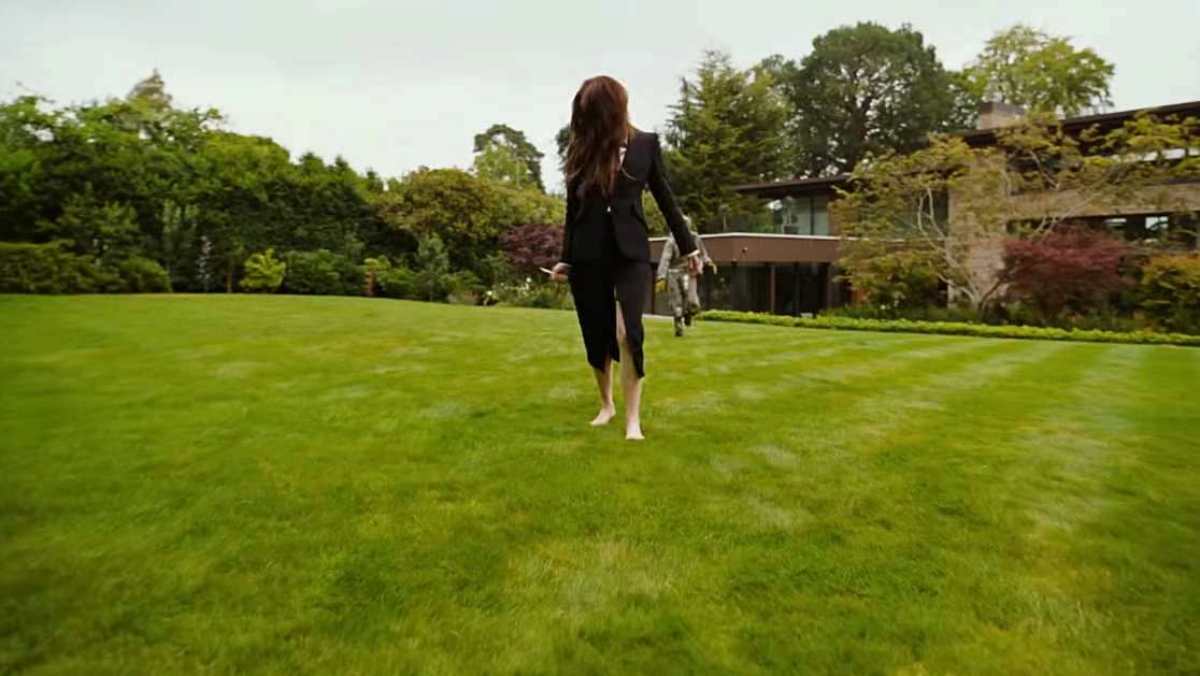 引用: 映画『Bugonia』予告編の一場面。 / YouTube『CJENMMovie』