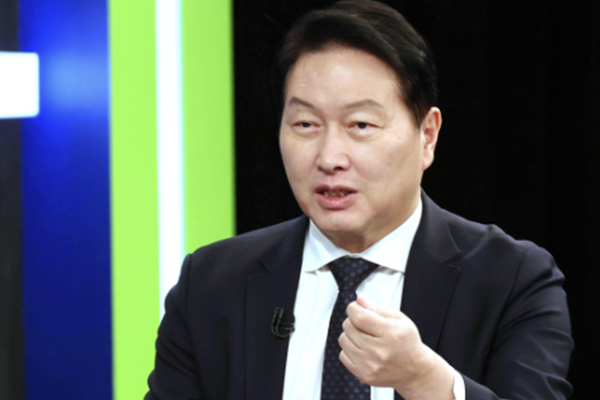 최태원 대한상공회의소 회장 겸 SK그룹 회장이 18일 KBS 일요진단에 출연해 발언하고 있다. ⓒ