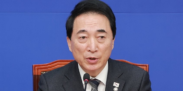 박수현 더불어민주당 수석대변인이 28일 비공개 최고위원회의에서 의결된 시·도당 공천관리위원회 구성안 등을 밝혔다. ⓒ연합뉴스