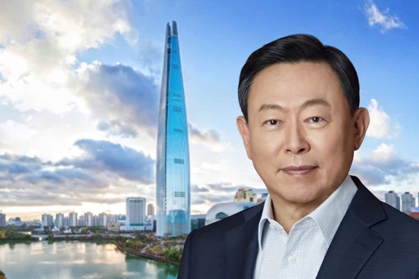 신동빈 롯데그룹 회장이 15일 올해 첫 사장단 회의를 연다. ⓒ그래픽 허프포스트코리아