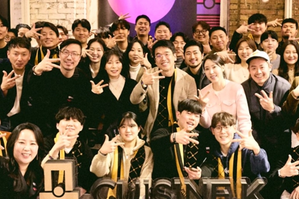 이선호 CJ미래기획그룹장이 신예 셰프들과 교류하기 위해 마련한 퀴진케이 닷츠데이에 참석해 영셰프 졸업자와 업계관계자들과 비전을 공유했다. ⓒCJ제일제당