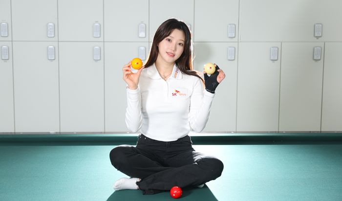 프로당구 조예은이 최근 경기도 화성시 강차 당구연구소 아카데미에서 진행된 데일리안과의 인터뷰에 앞서 포즈를 취하고 있다. ⓒ데일리안 방규현 기자