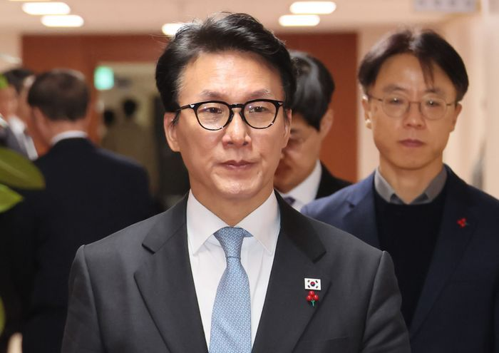 김민석 국무총리가 지난 13일 서울 종로구 정부서울청사에서 열린 국무회의에 참석하고 있다. ⓒ연합뉴스